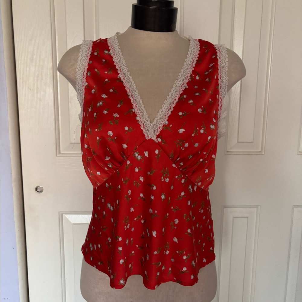 red floral wayf blouse size medium